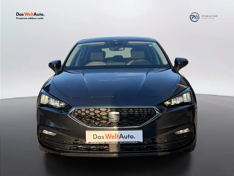 Seat Leon 2025: fotografija 2