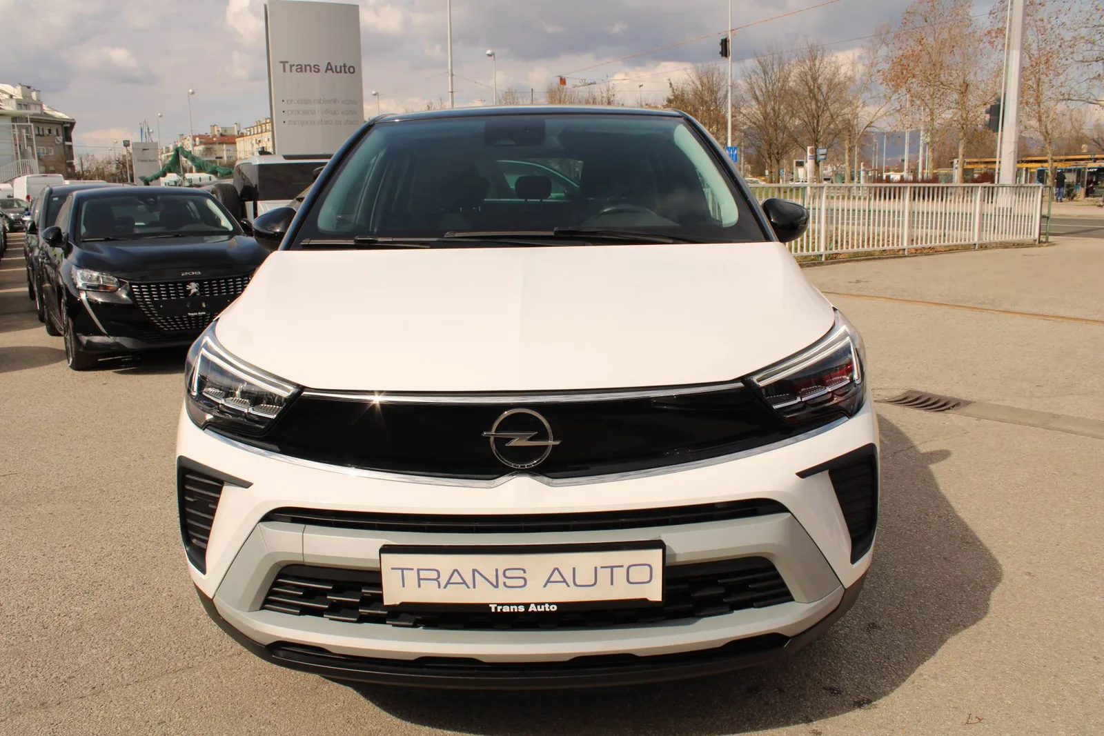 Opel Crossland X 2024: fotografija 2