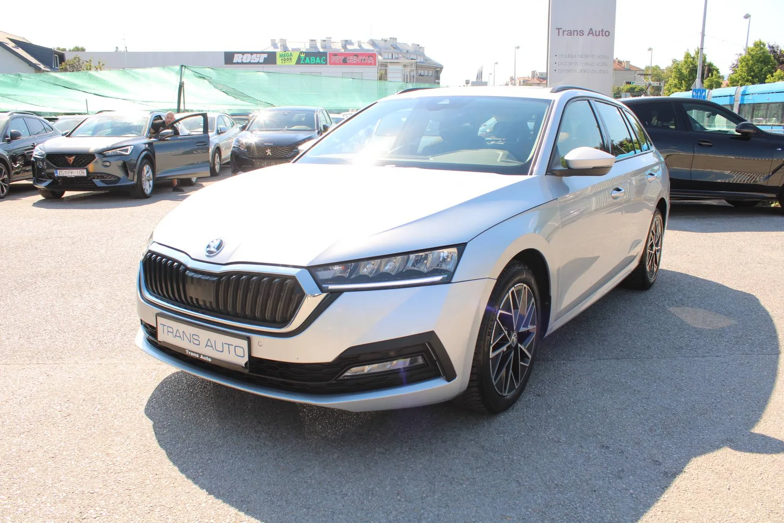 Škoda Octavia Combi 2023 – fotografija 1