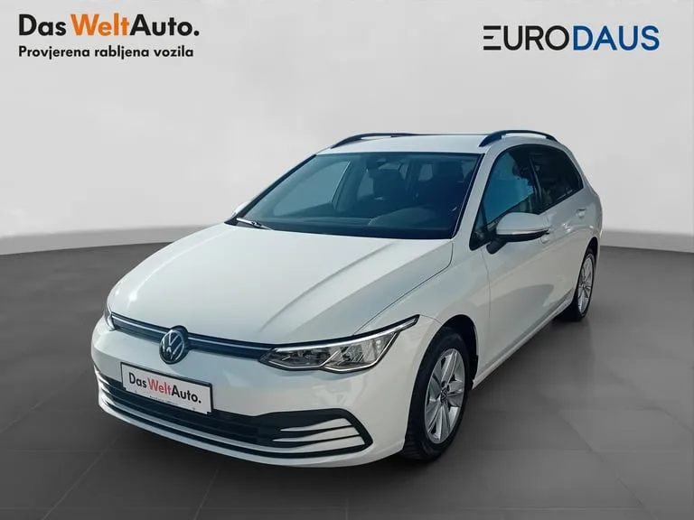 Volkswagen Golf 2023: fotografija 1