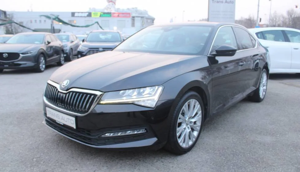 Škoda Superb 2023: fotografija 1