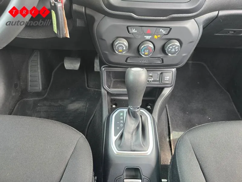 Jeep Renegade 2019: fotografija 9
