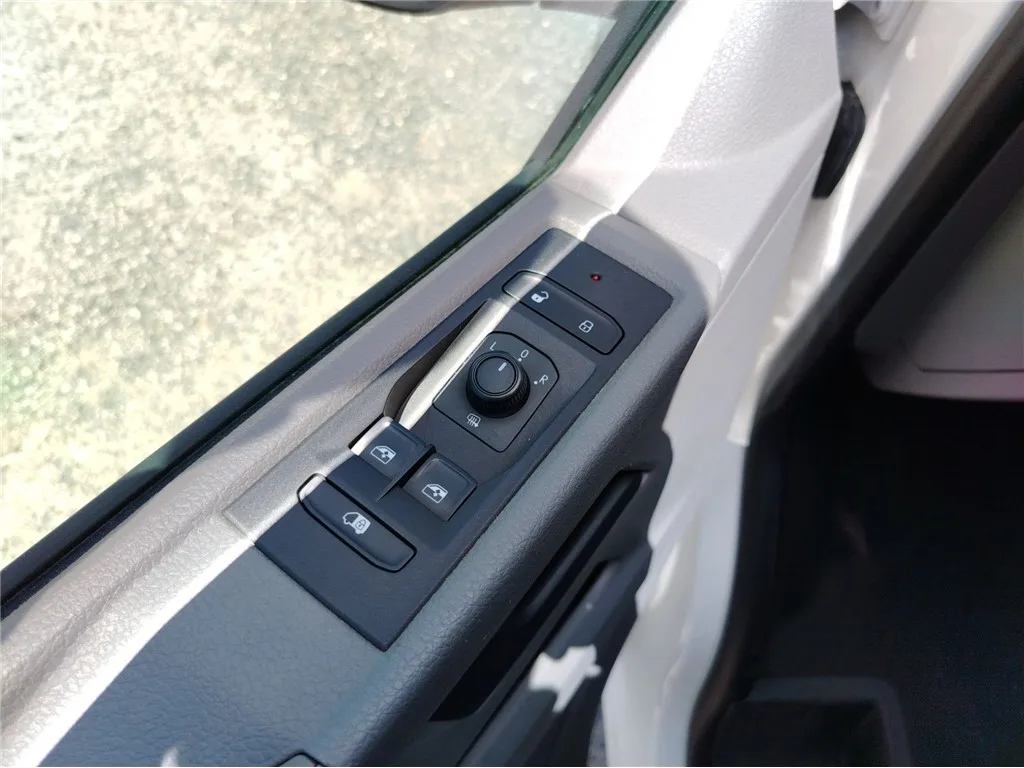 Volkswagen Transporter2.0 2022 – fotografija 18