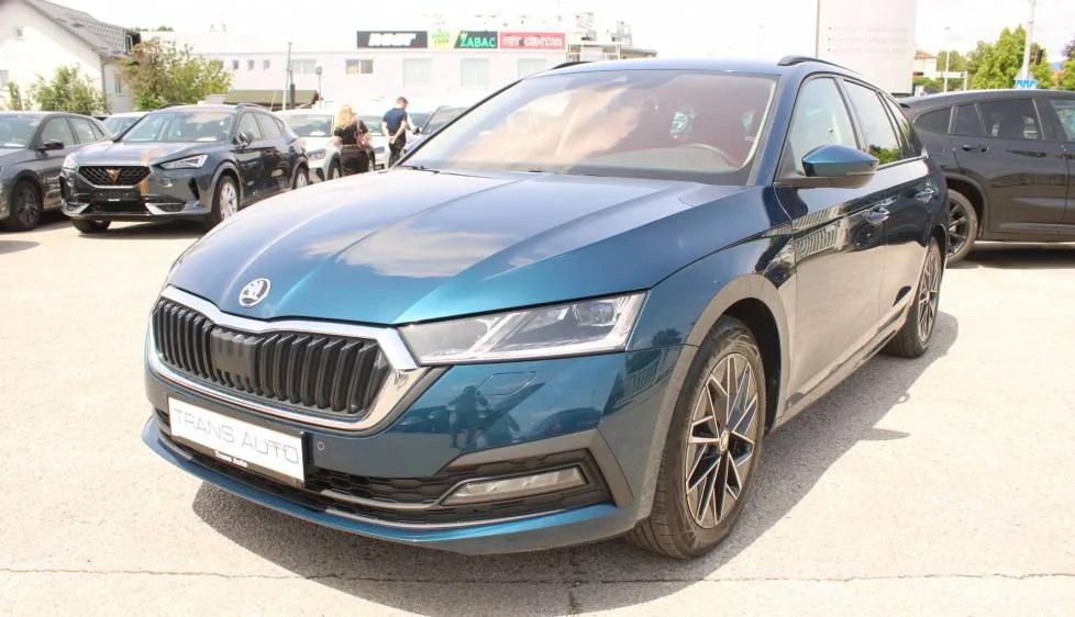 Škoda Octavia Combi 2022 – fotografija 1
