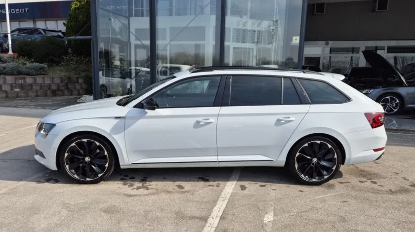 Škoda Superb 2018 – fotografija 1