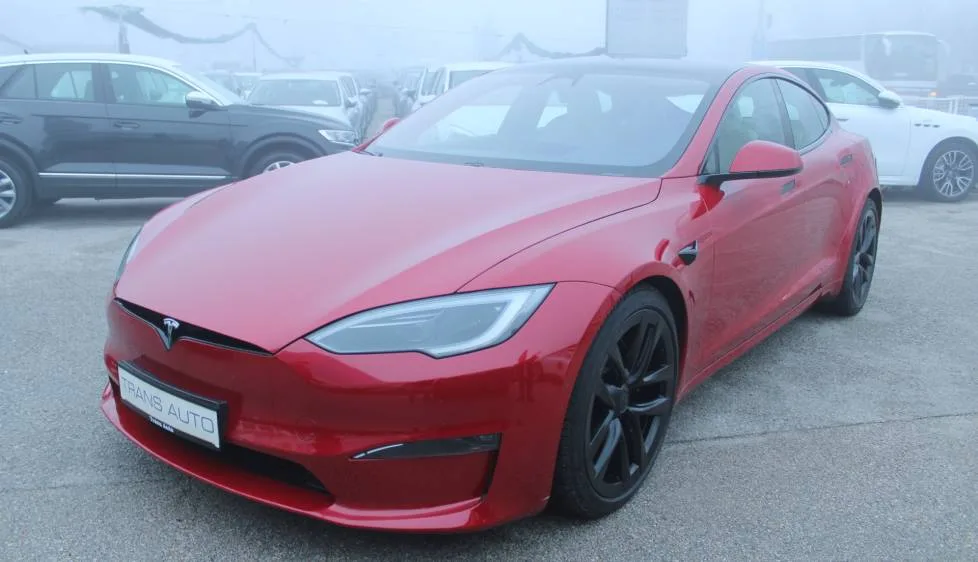 Tesla Model S 2022 – fotografija 1