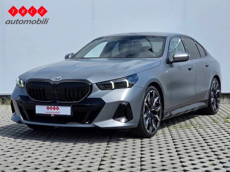 BMW Serija 5 2024 – fotografija 1