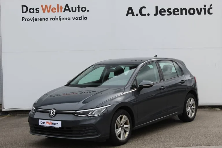 Volkswagen Golf 2022: fotografija 1