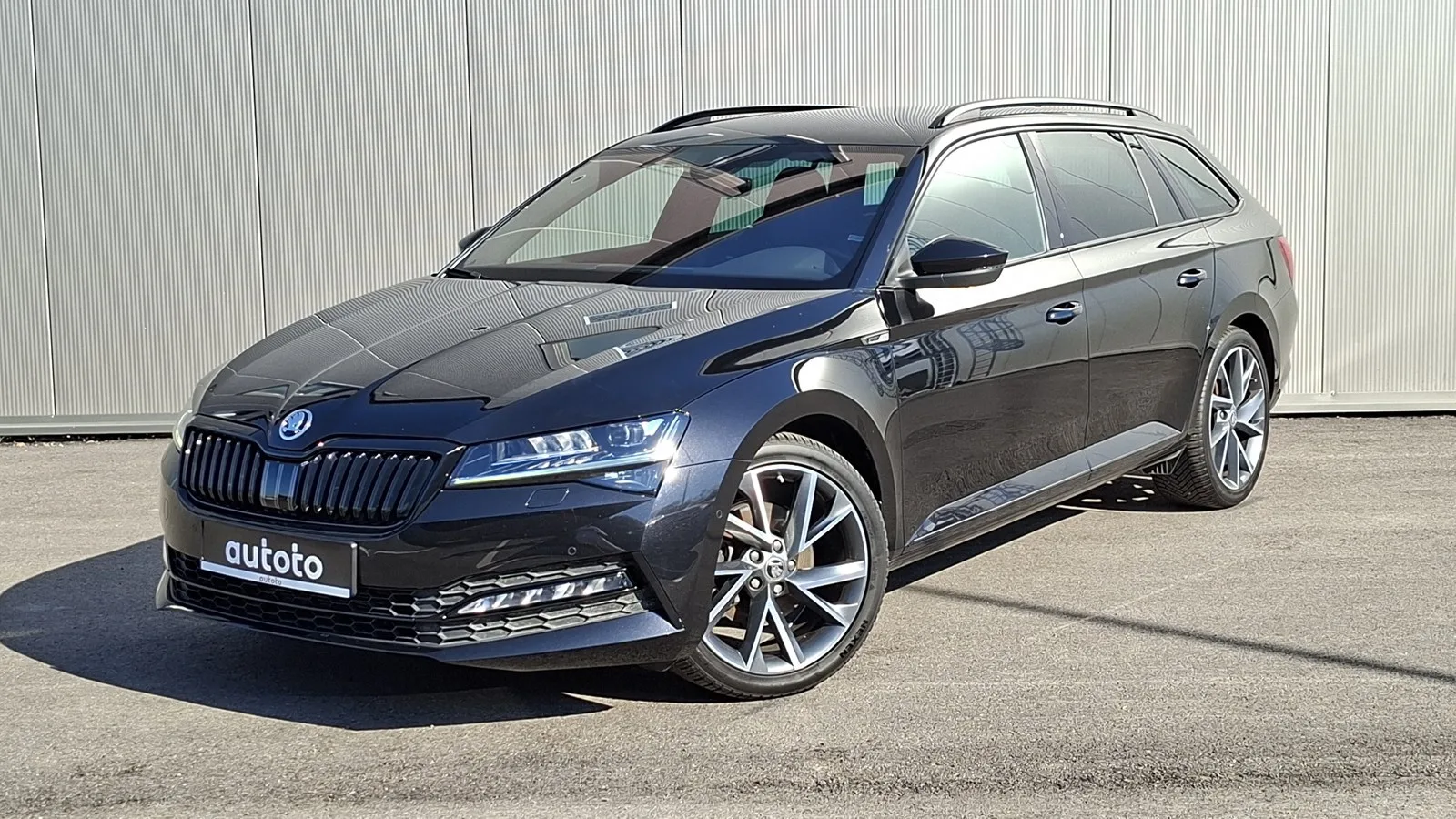 Škoda Superb 2023 – fotografija 1