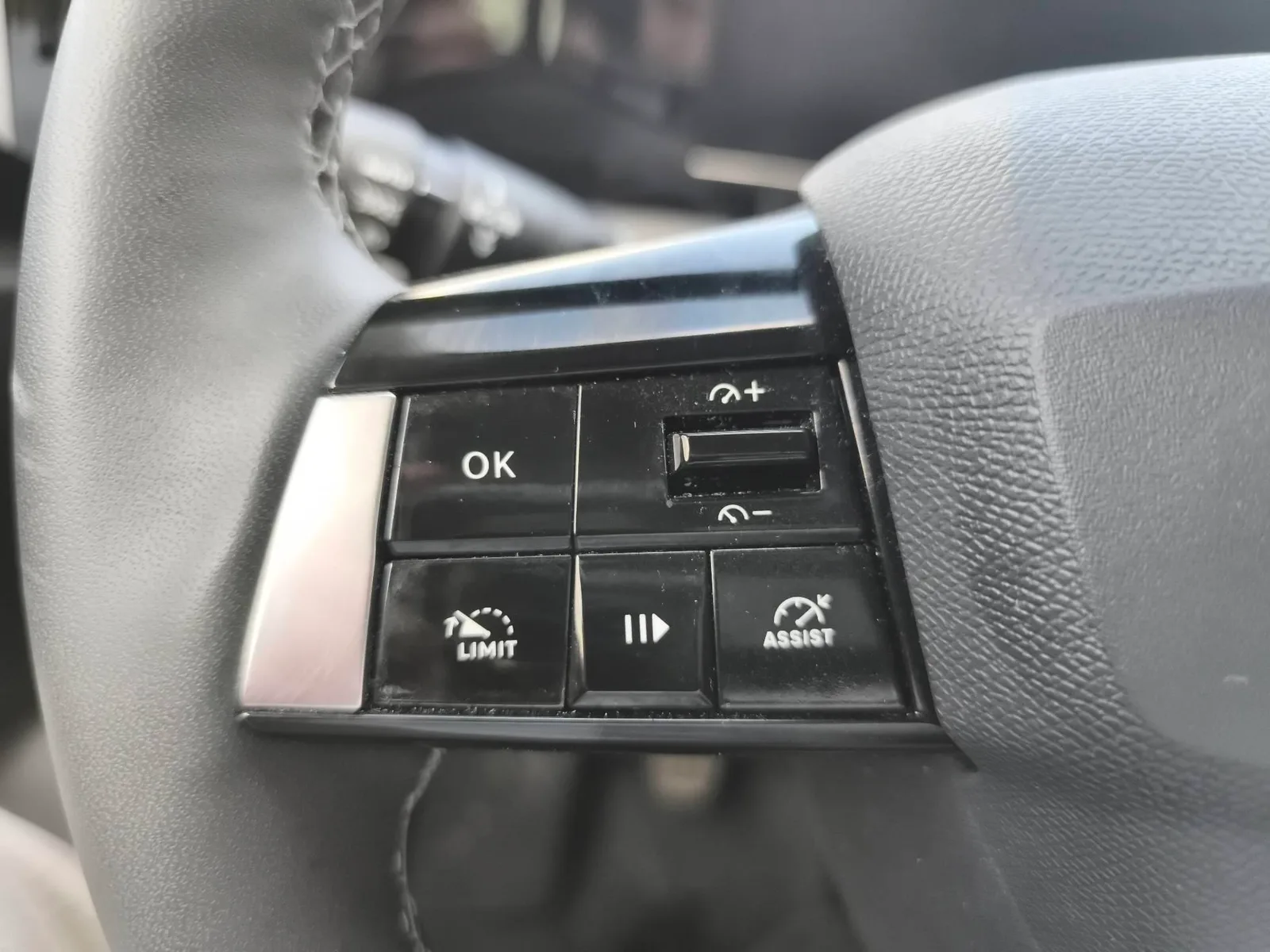 Opel Astra 2024 – fotografija 12