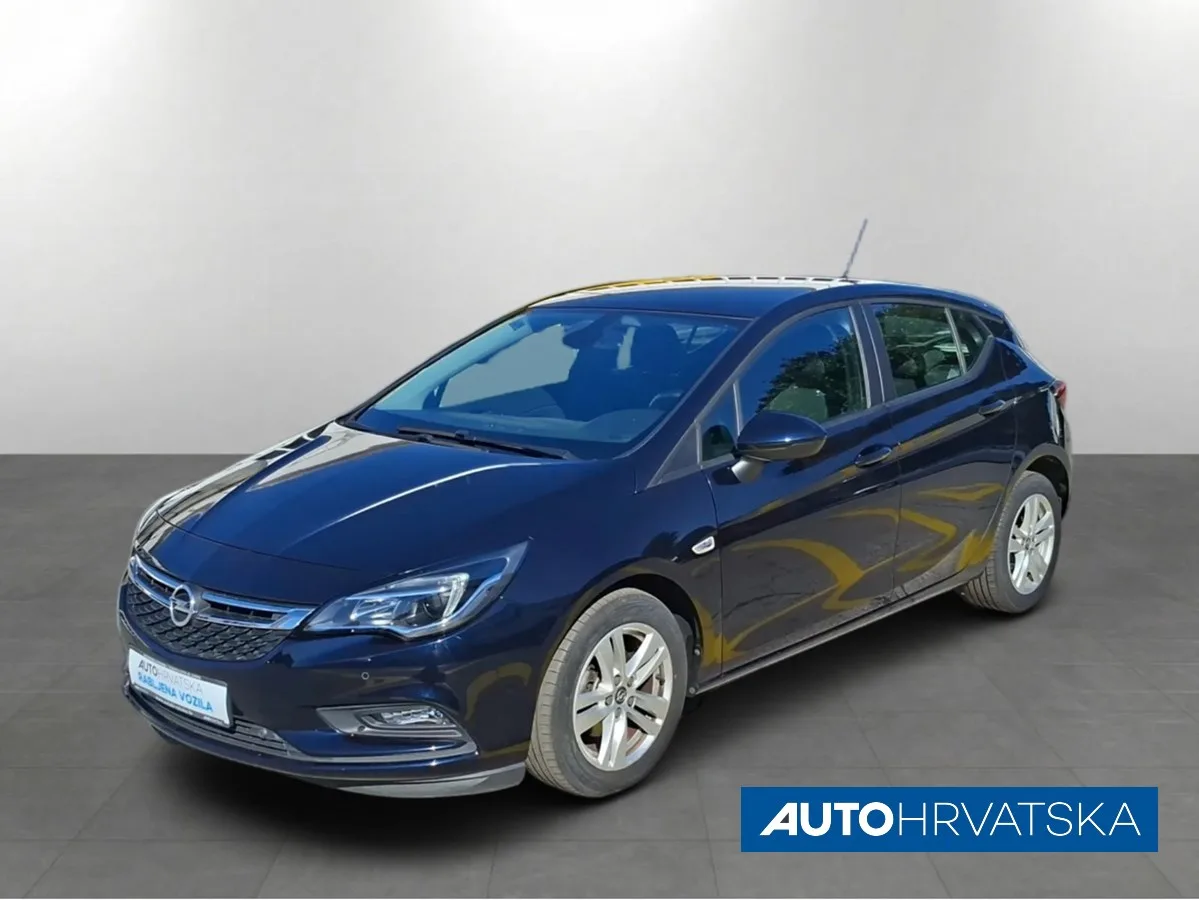 Opel Astra 2019 – fotografija 1