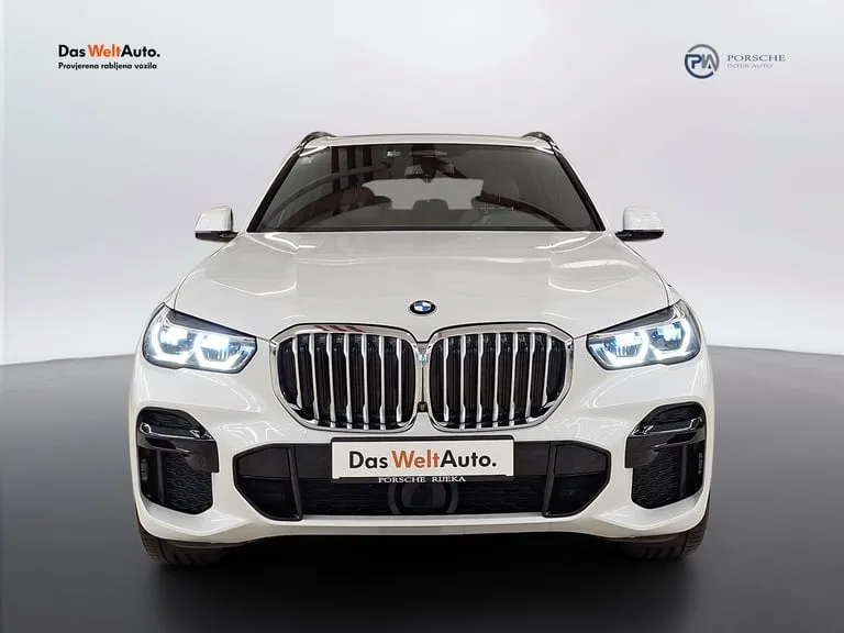 BMW X5 2022: fotografija 2