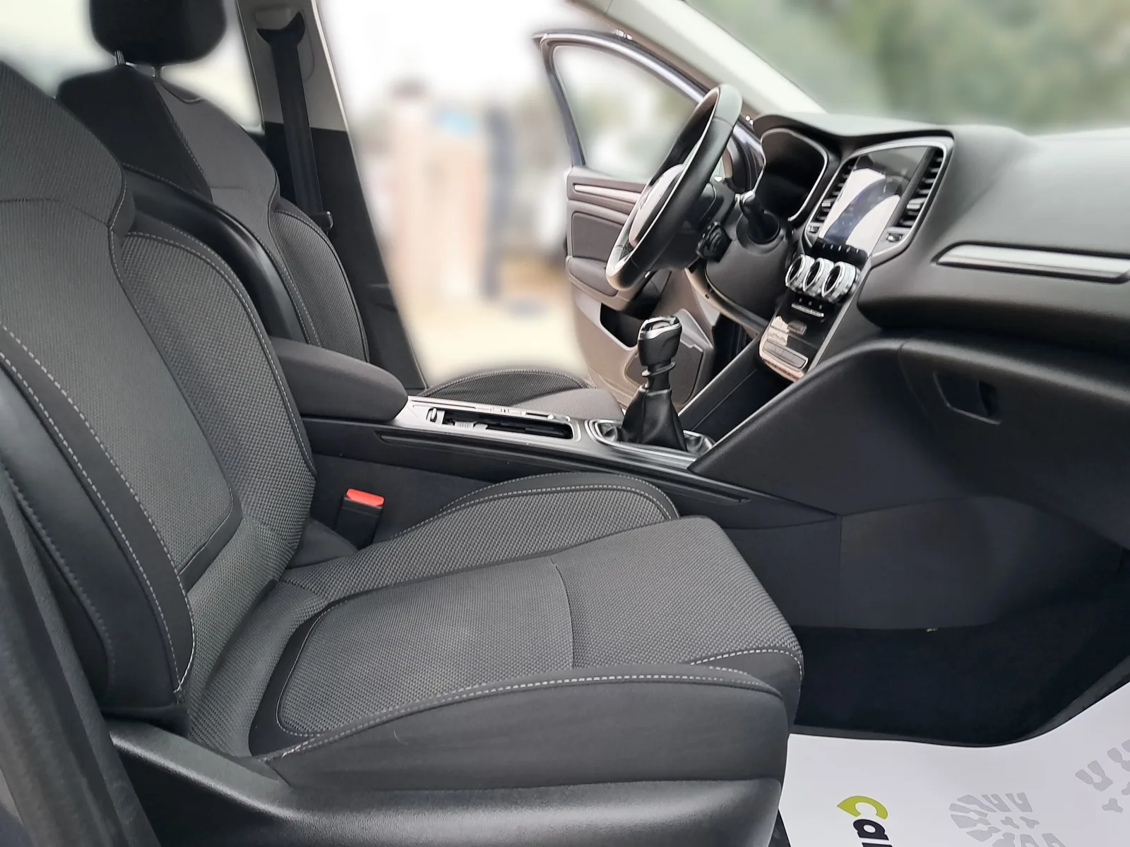 Renault Megane 2023: fotografija 21