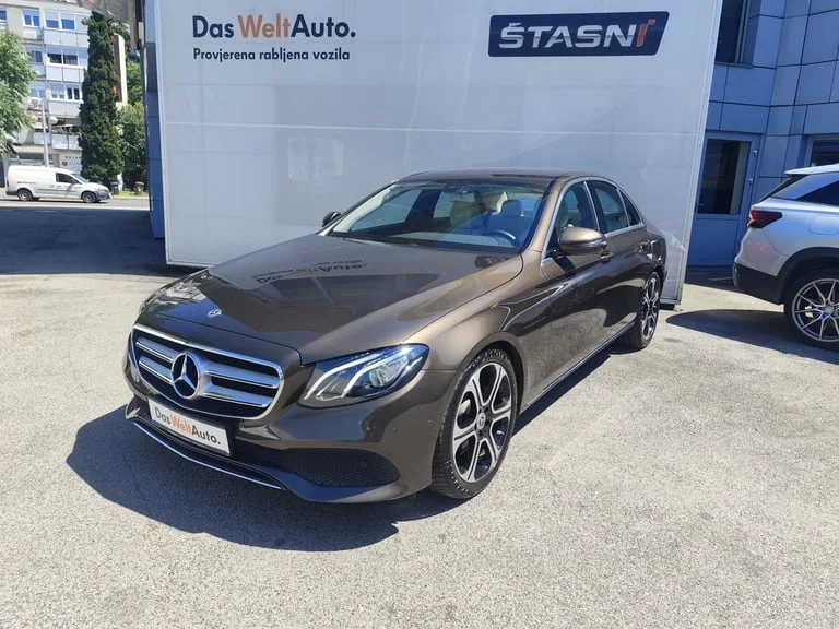 Mercedes-Benz E-Klasa 2017: fotografija 1