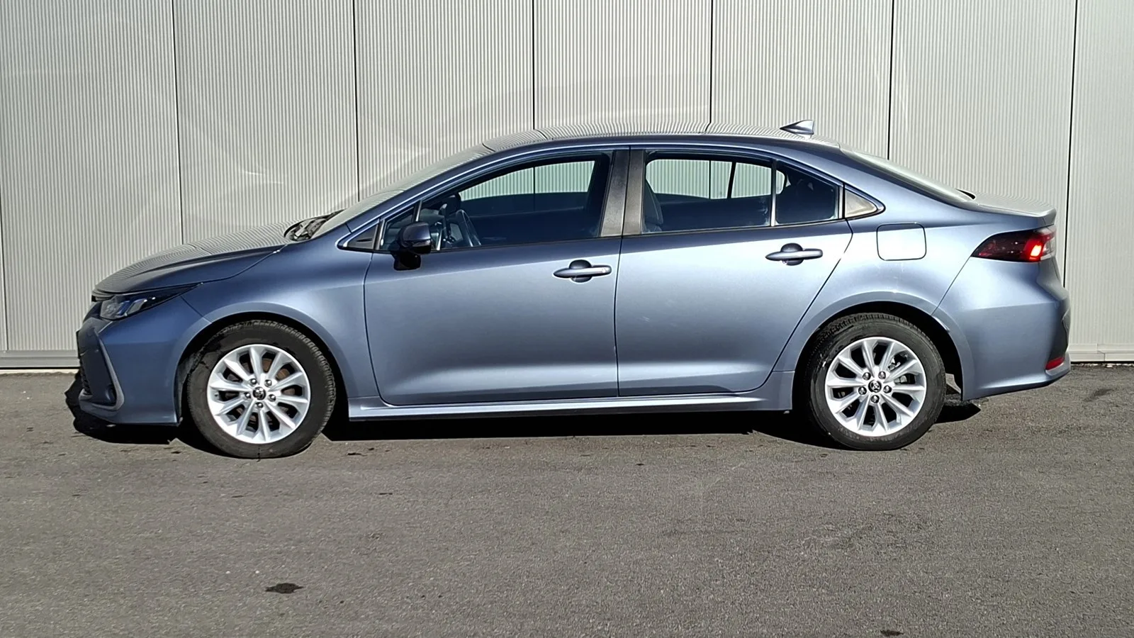 Toyota Corolla 2023 – fotografija 2