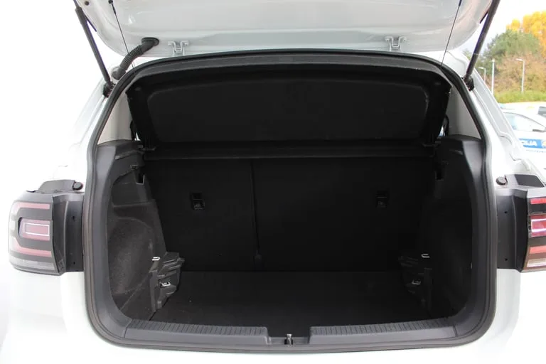 Volkswagen T-Cross 2024: fotografija 9