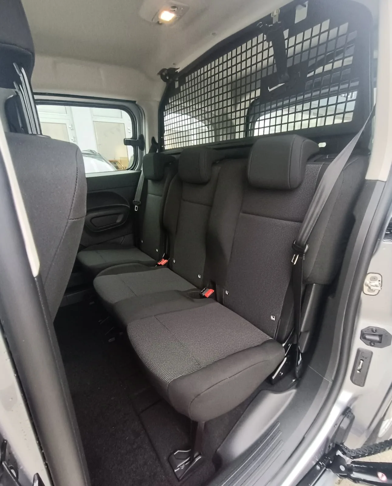 Citroen Berlingo 2024: fotografija 29