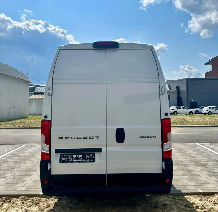 Peugeot Boxer 2024: fotografija 2