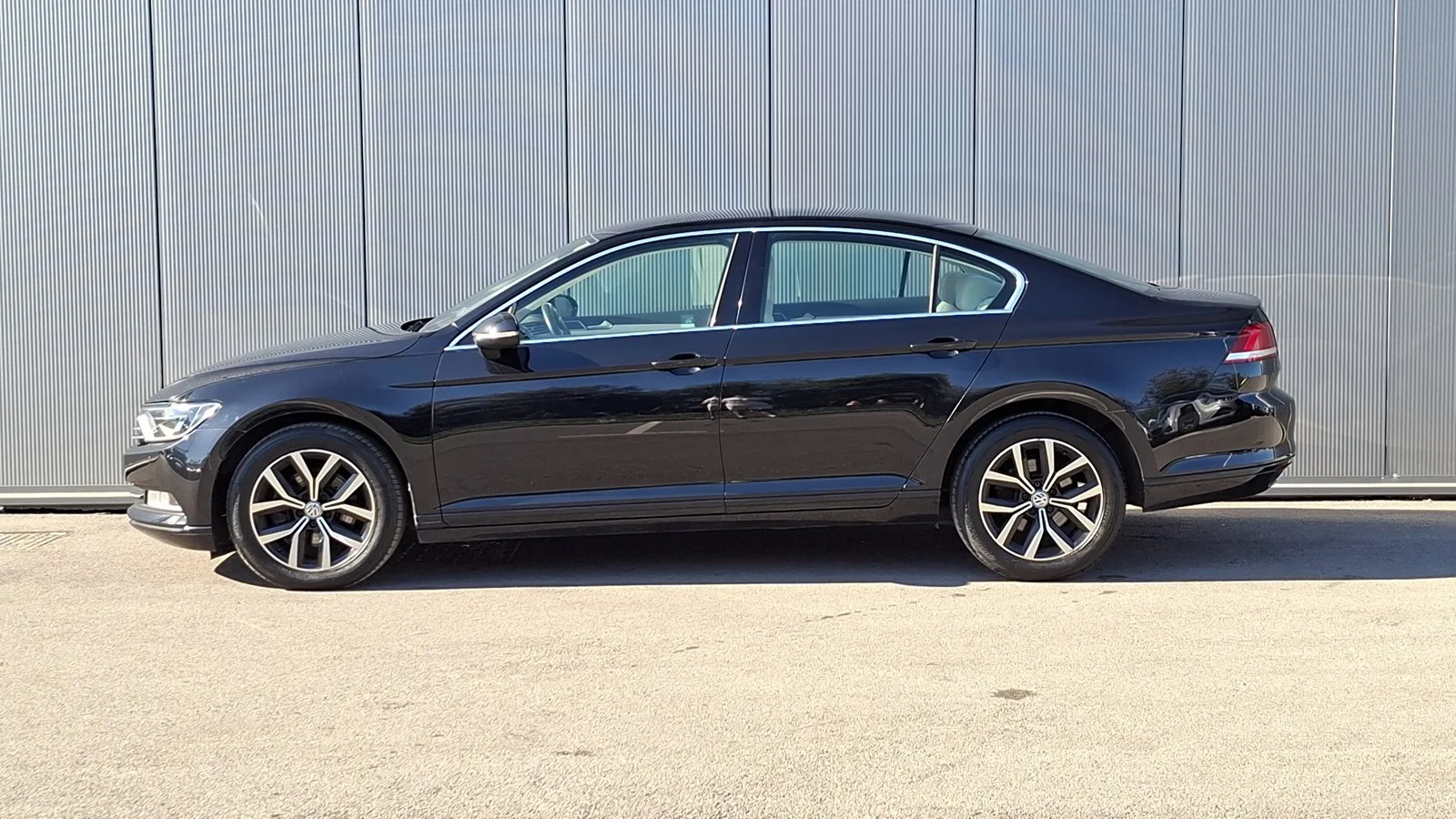 Volkswagen Passat 2019 – fotografija 2