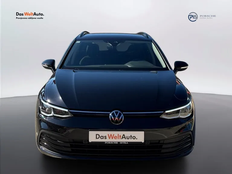 Volkswagen Golf 2022: fotografija 2