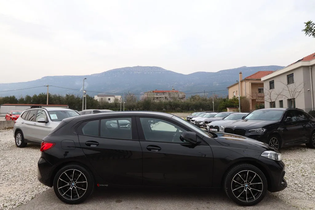 BMW Serija 1 2022 – fotografija 2