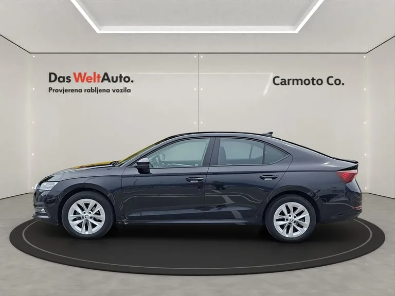Škoda Octavia 2022: fotografija 2