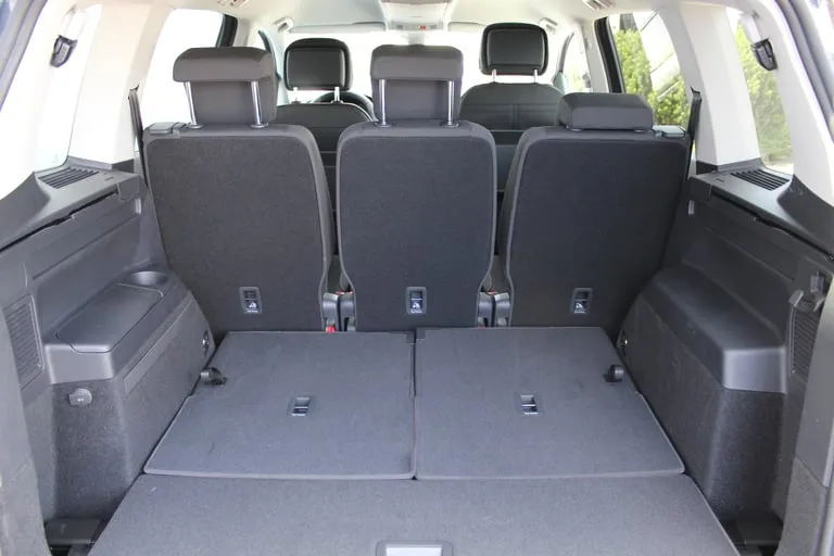 Volkswagen Touran 2026: fotografija 18