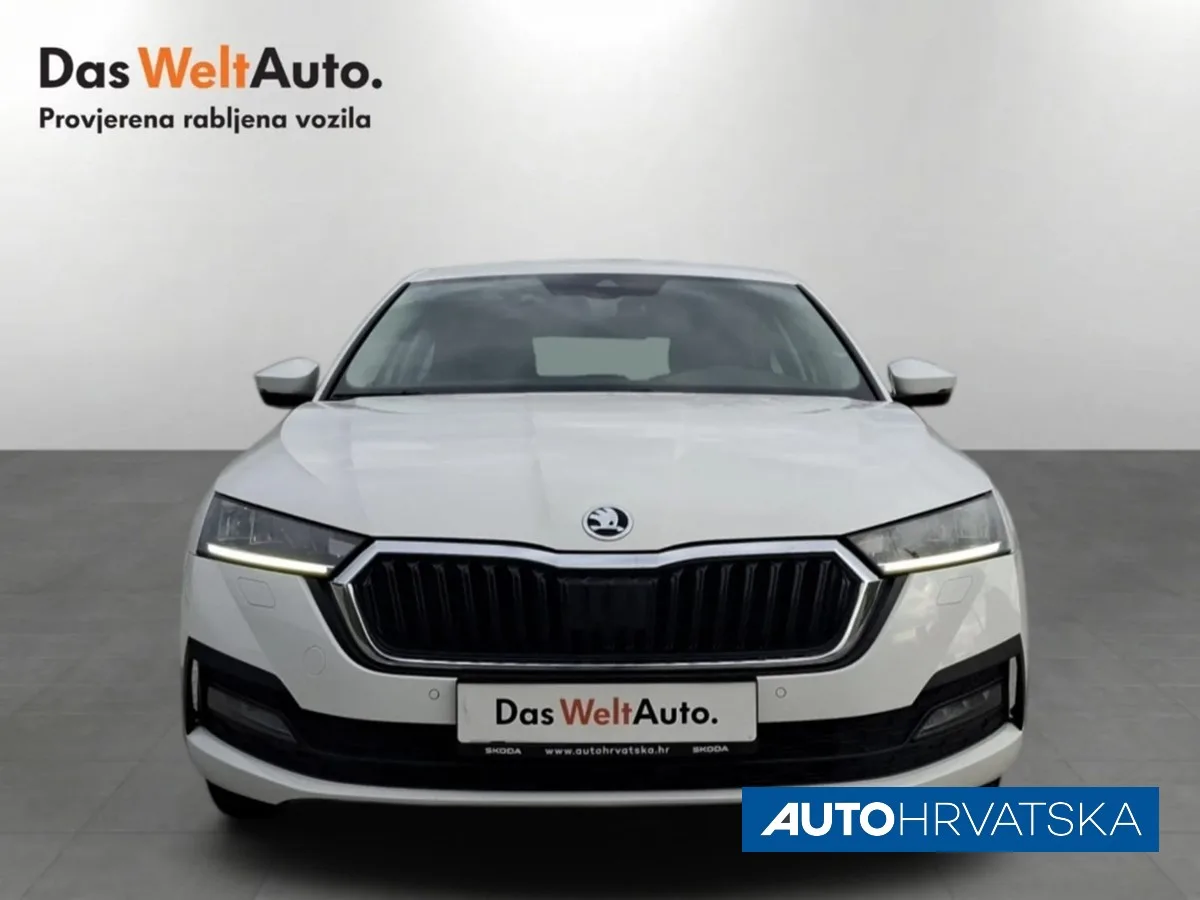 Škoda Octavia 2023 – fotografija 2