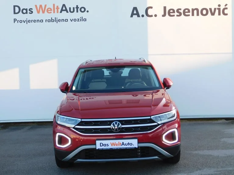 Volkswagen T-Roc 2023: fotografija 2