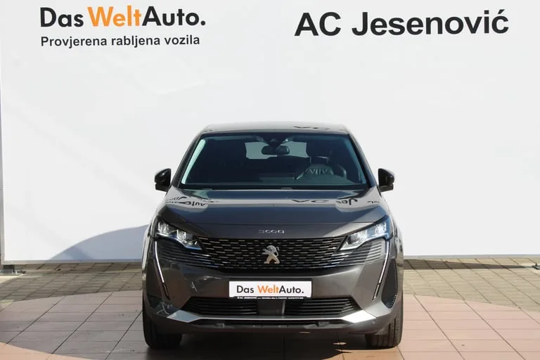 Peugeot 3008 2022: fotografija 2