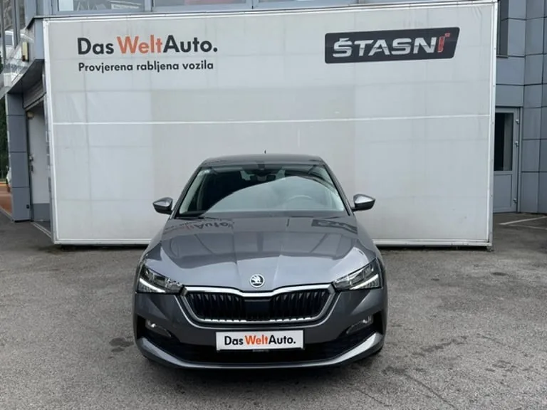 Škoda Scala 2022: fotografija 2