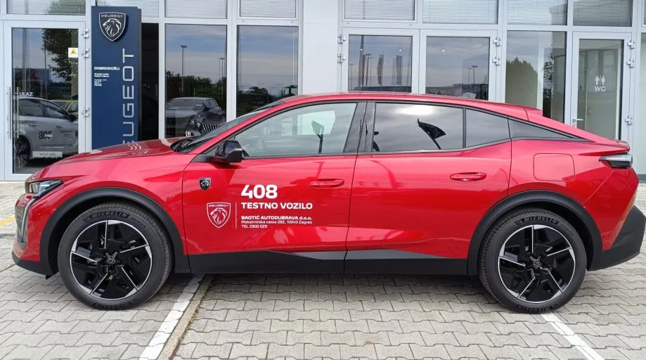 Peugeot 408 2024: fotografija 2